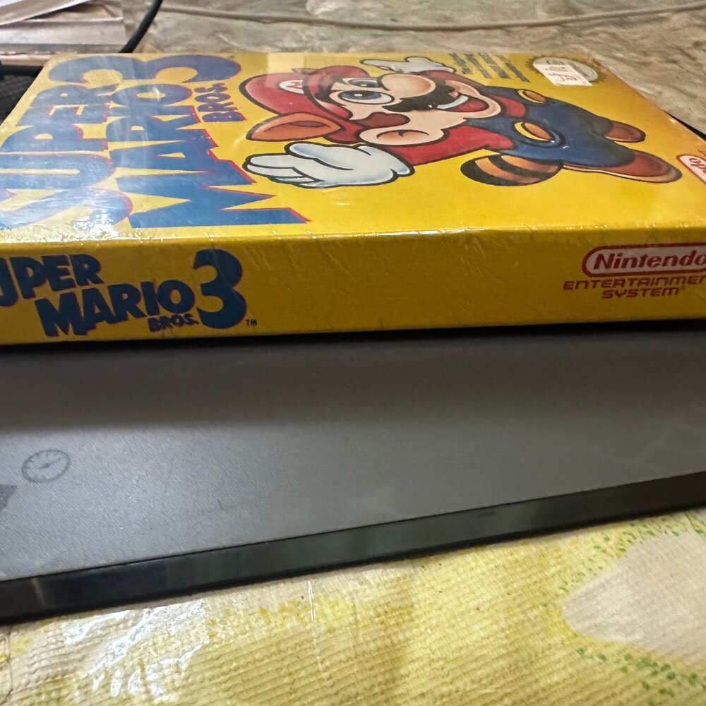 Super Mario Bros 3 NES Nintendo New 1990 Factory Sealed - Picture 6 of 12